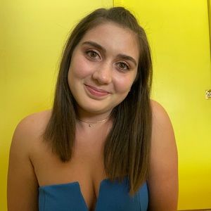 Meet your Posher, Ella